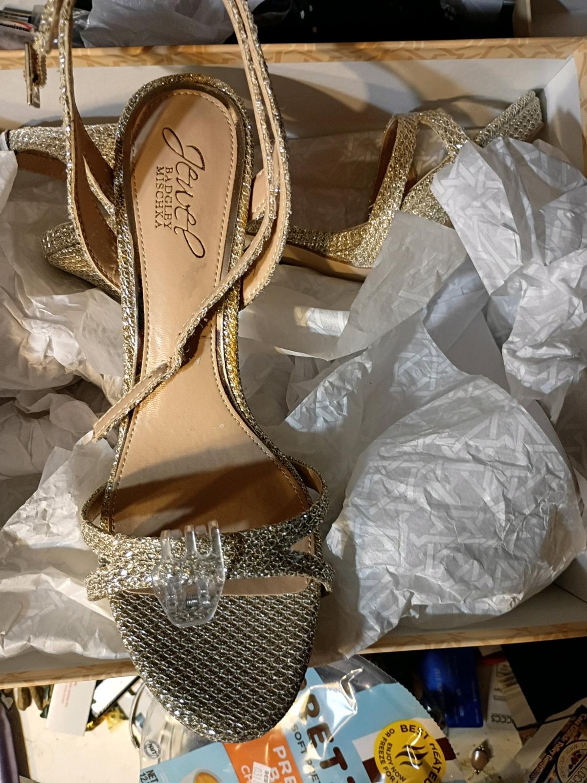 jewel Badgley mischka shoes - Phoenix, Arizona - FleaMarketBay