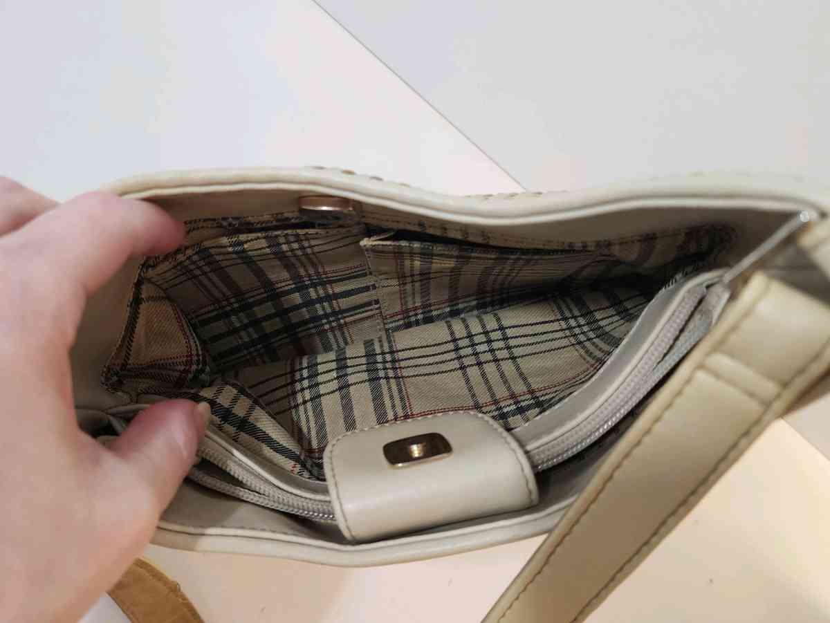 Vintage Liz Claiborne Beige Faux Leather Woven Handbag - Lake Forest, California - FleaMarketBay