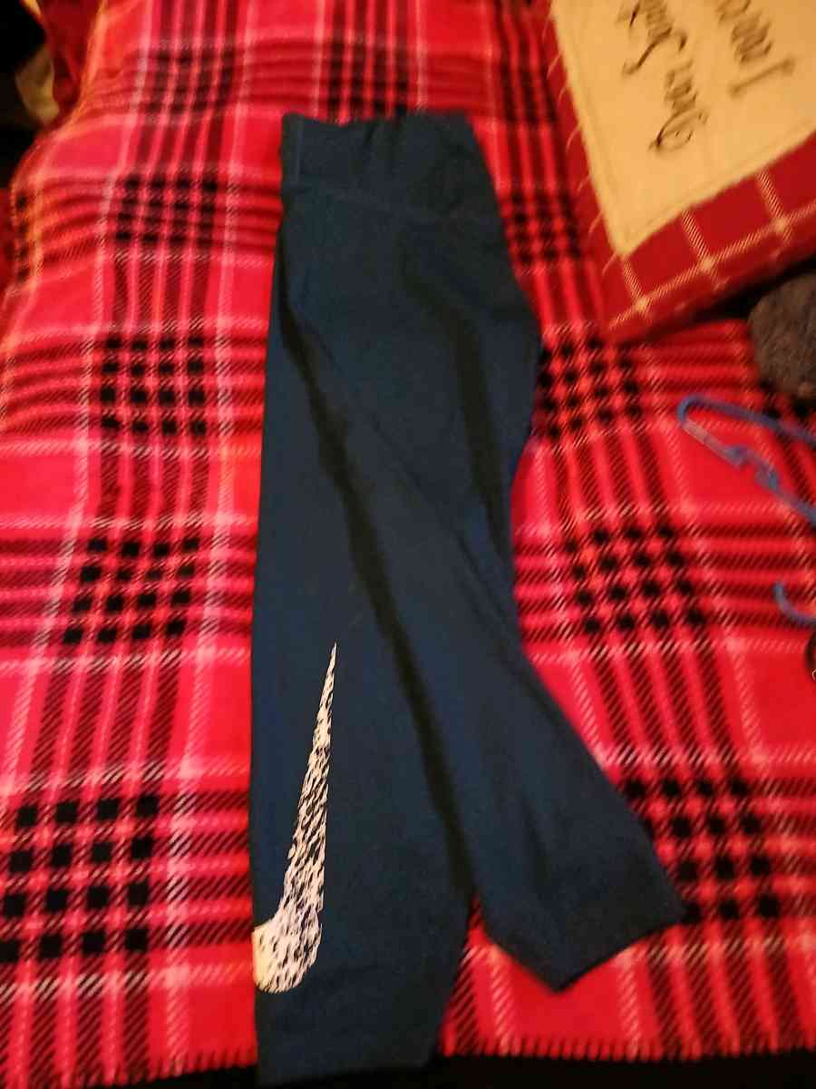 nike leggings activewere - Adelanto, California - FleaMarketBay