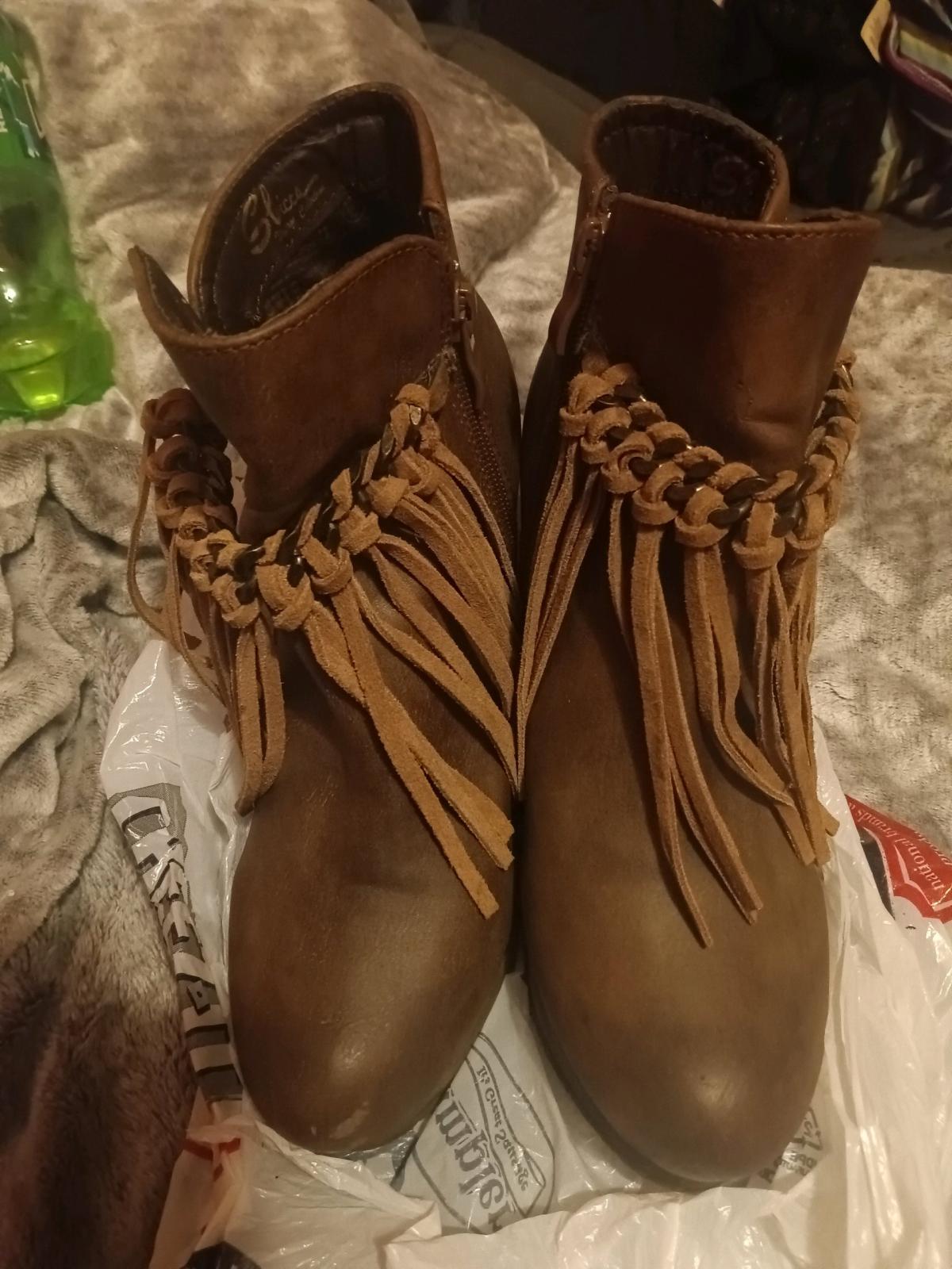 womens Boots - Loretto, Tennessee