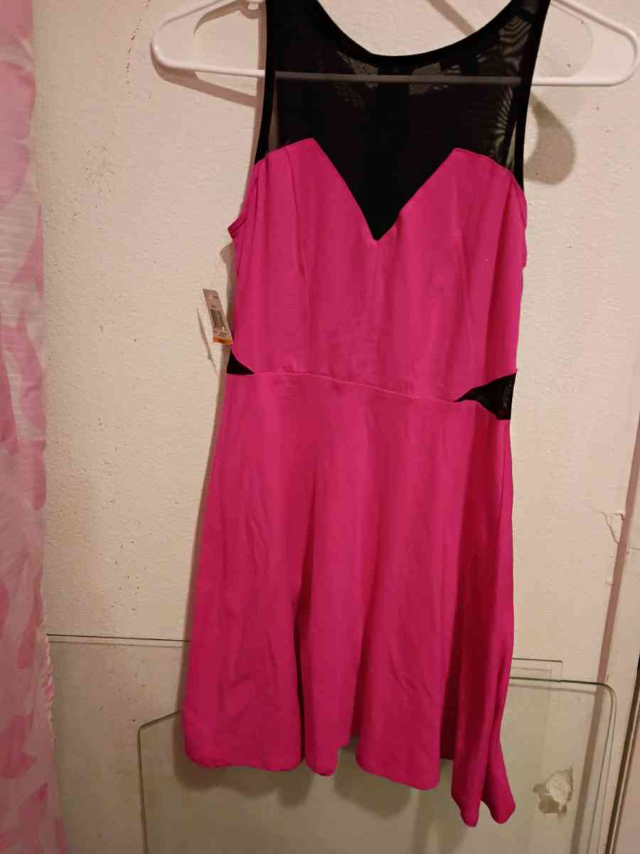 Womens Clothing - San Diego, California - FleaMarketBay