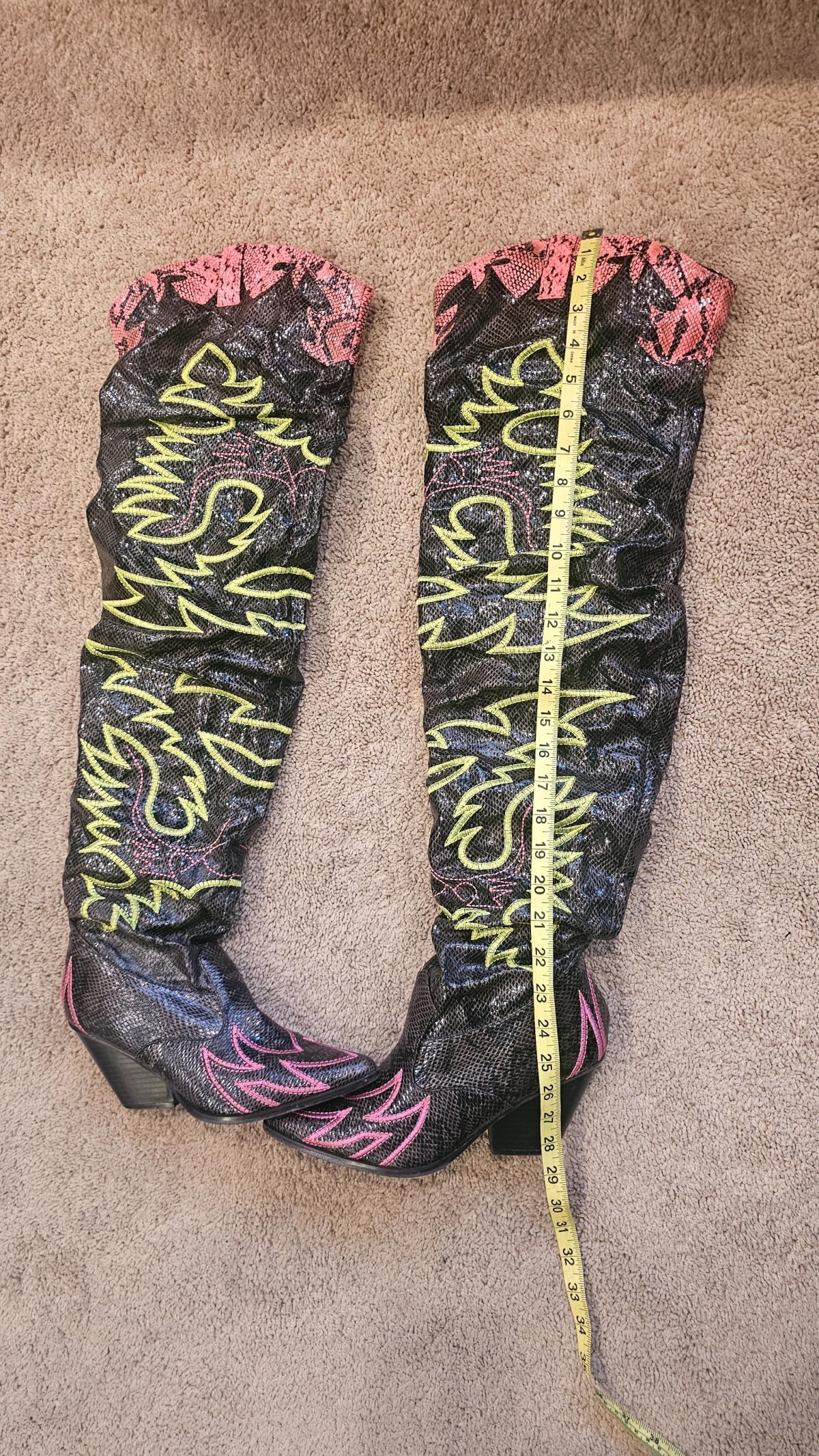 over the knee boots - South Holland, Illinois