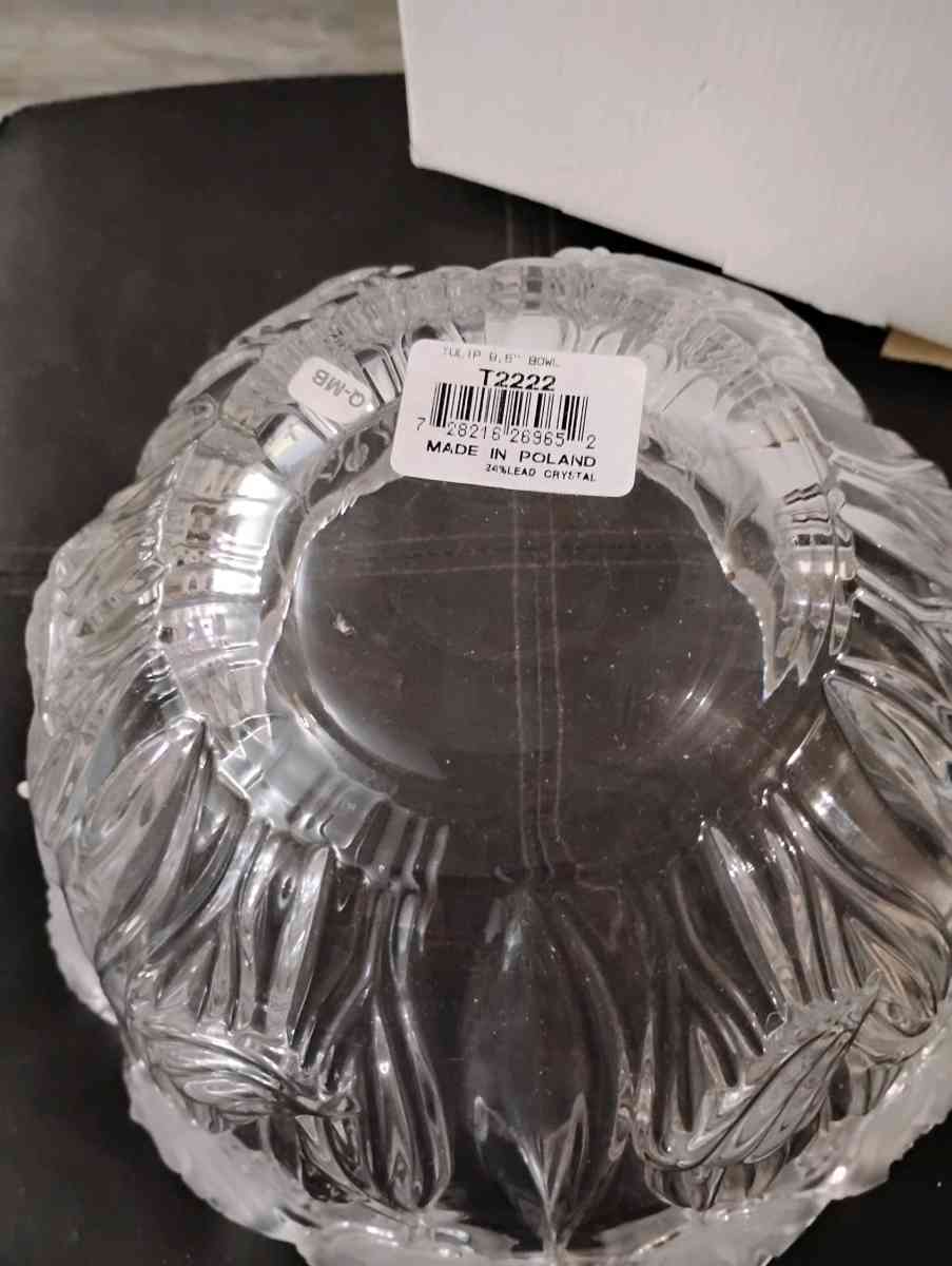 Block Crystal Tulip Bowl - Phenix City, Alabama - FleaMarketBay