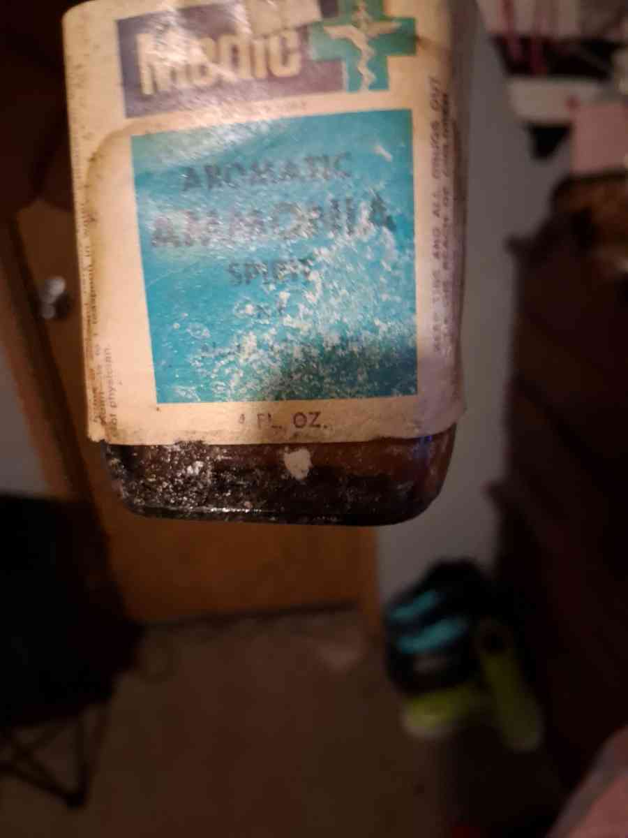 collection of med Bottles - Laurens, South Carolina - FleaMarketBay