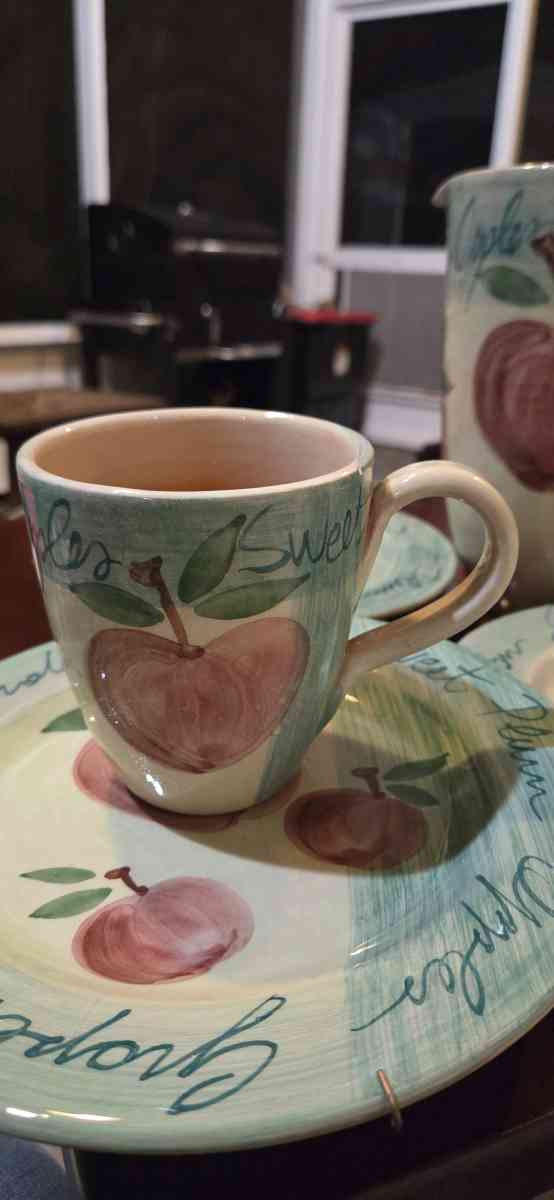 apple kitchen decor - Fort Myers, Florida - FleaMarketBay