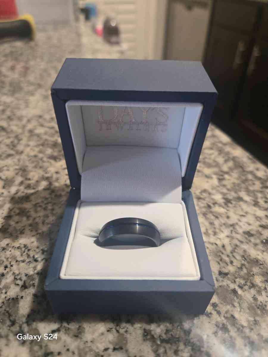 triton mens ring - Dallas, Texas - FleaMarketBay