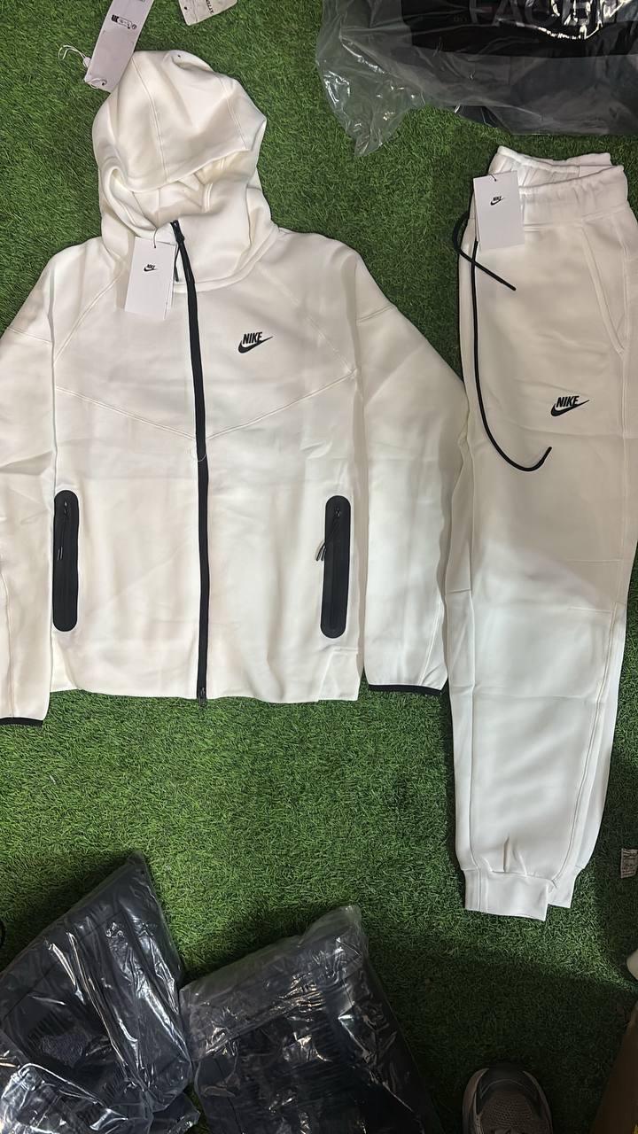 Nike white - Long Beach, California
