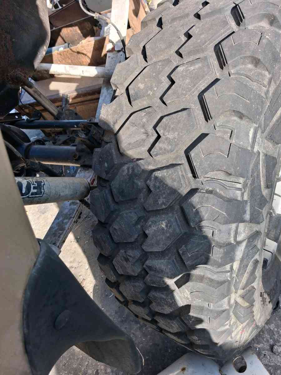 Premium 31580R17 Tires Rims  option whole truck - Clearwater, Florida - FleaMarketBay