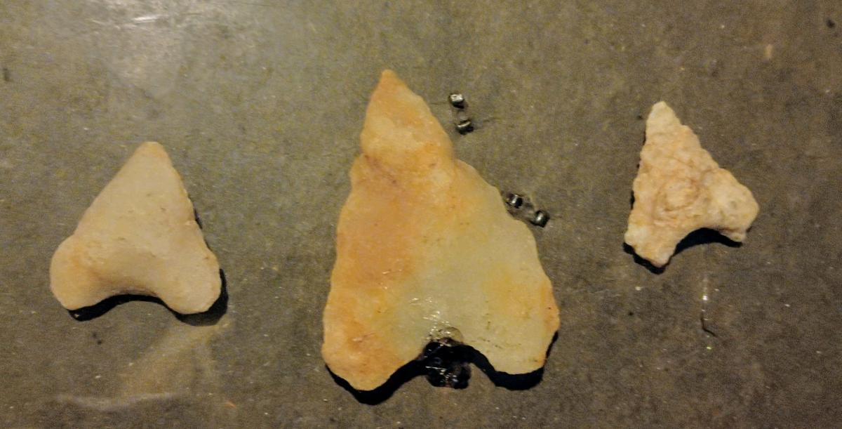 set of 3 arrow heads good condition
