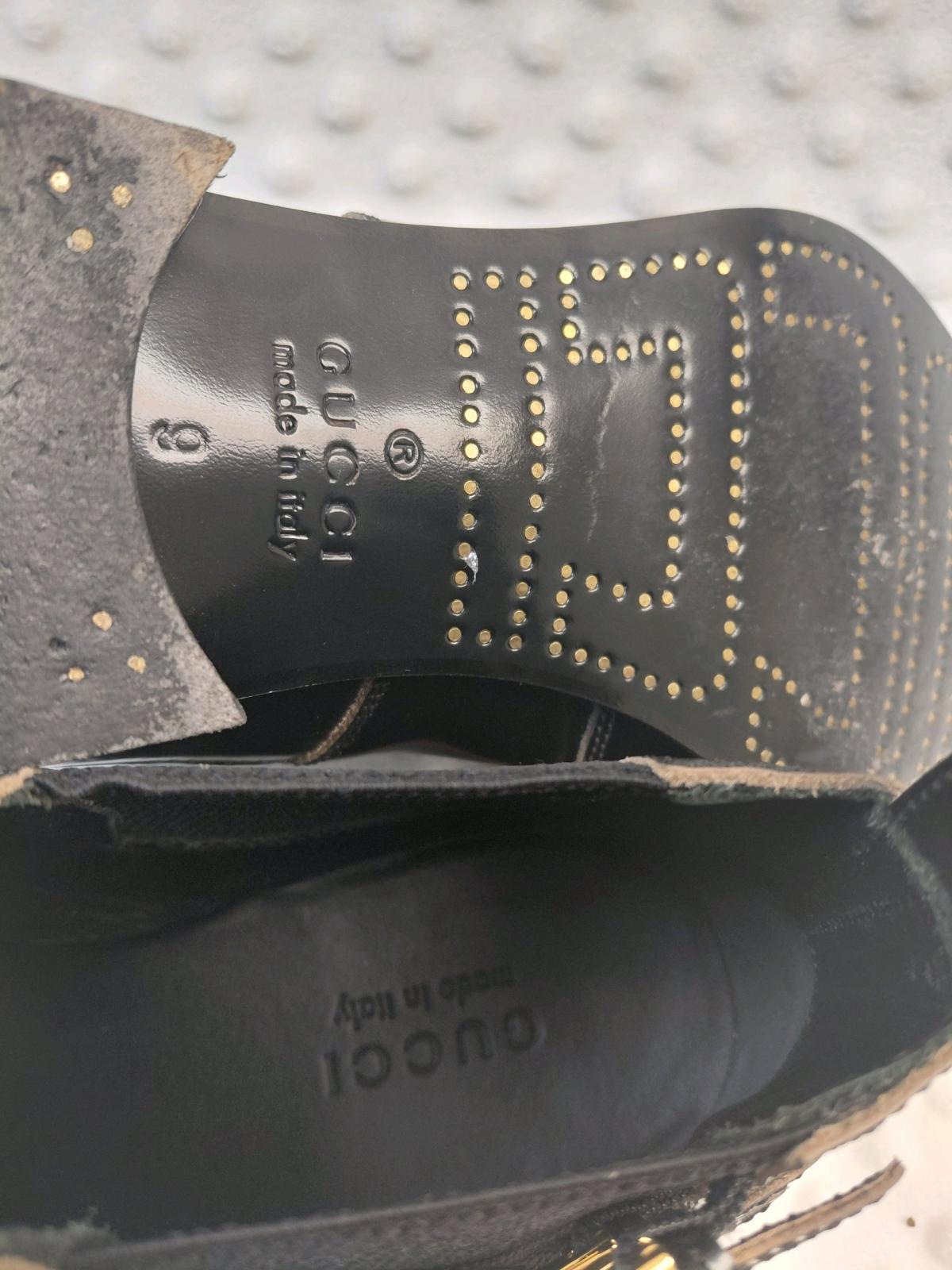 leather gold buckle pointed toe Gucci shoes size 9 - Saddle River, New Jersey - FleaMarketBay