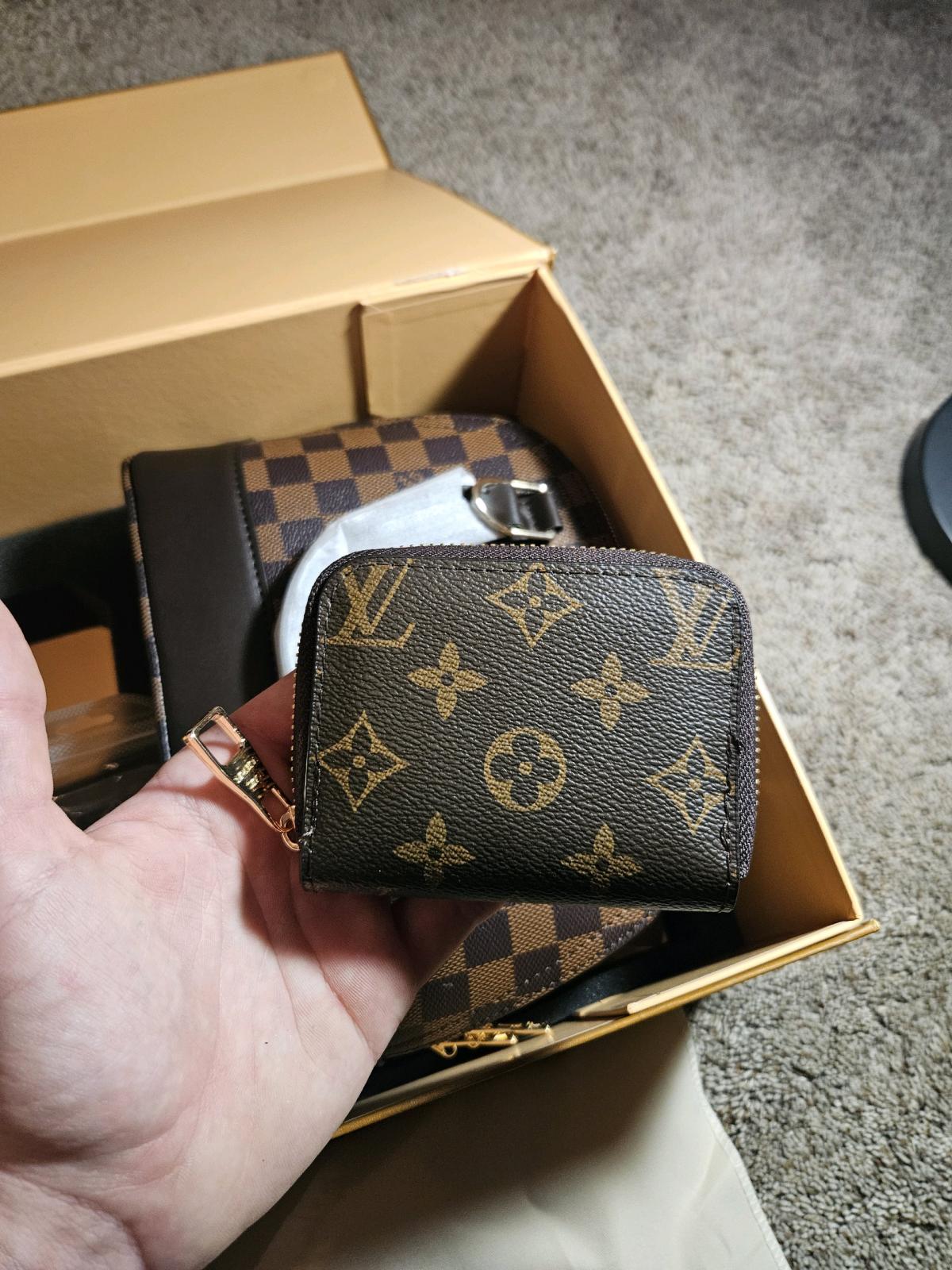 Louis vuitton womens bag set - Abington, Pennsylvania - FleaMarketBay