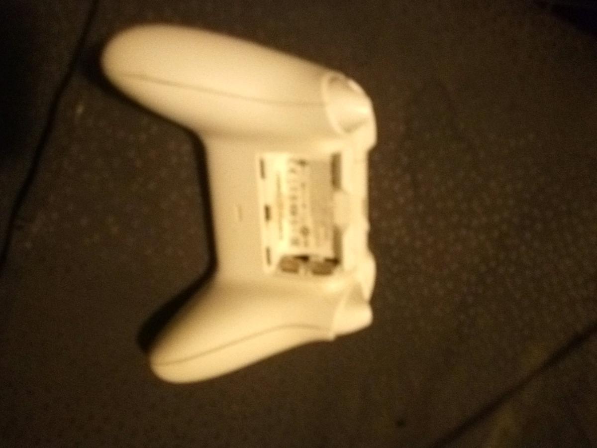 xbox controller - Fort Wayne, Indiana - FleaMarketBay