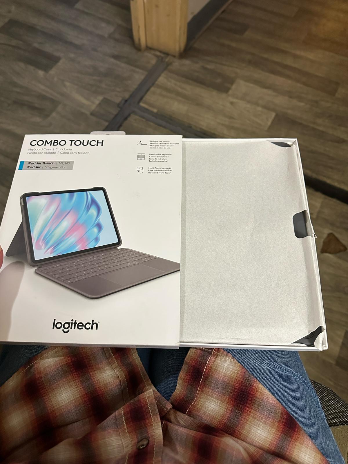 Logitech combo touch - Fort Worth, Texas - FleaMarketBay