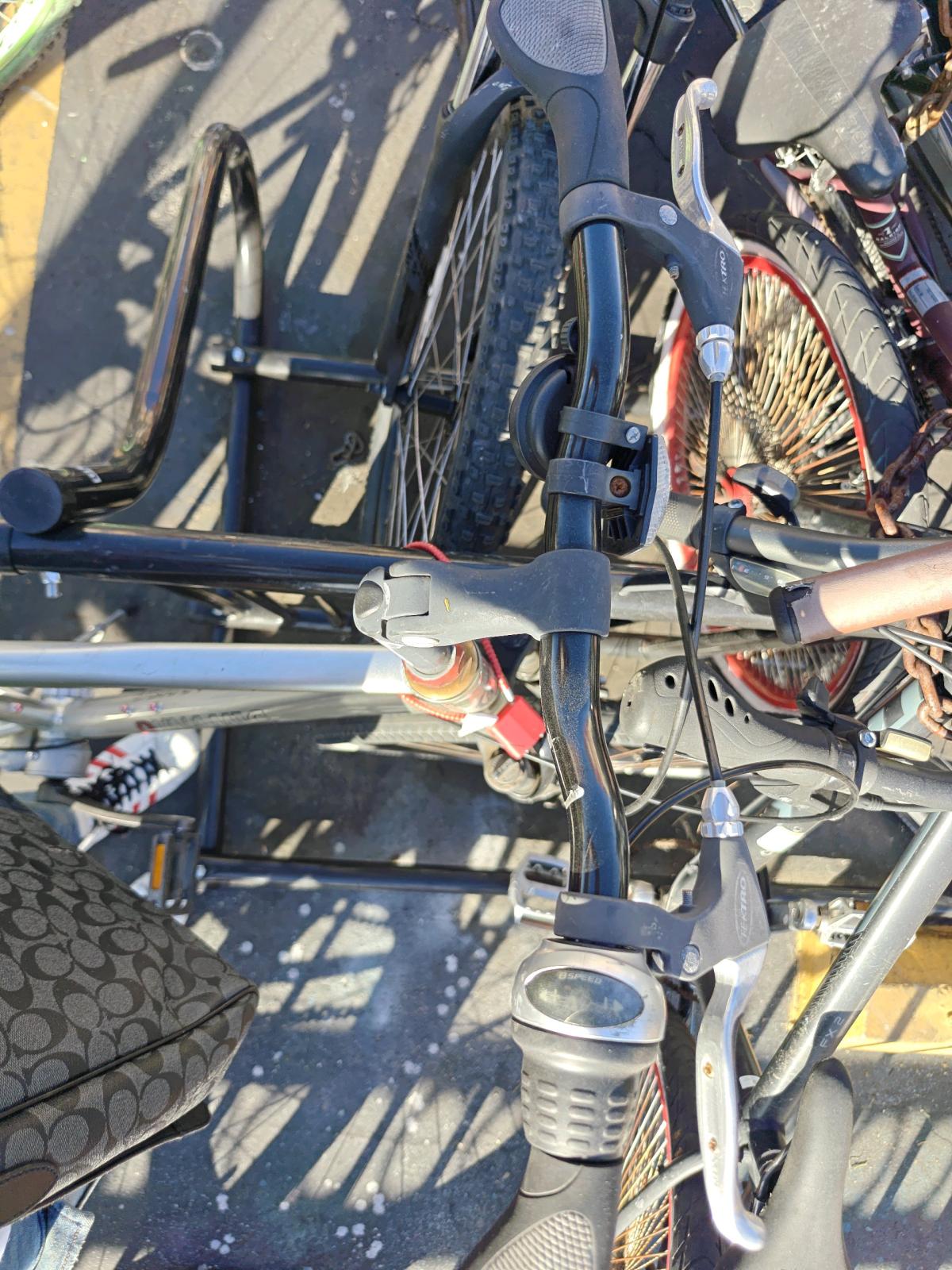 DYNAMIC ROUNDABOUT HYBRID BIKE - Los Angeles, California - FleaMarketBay