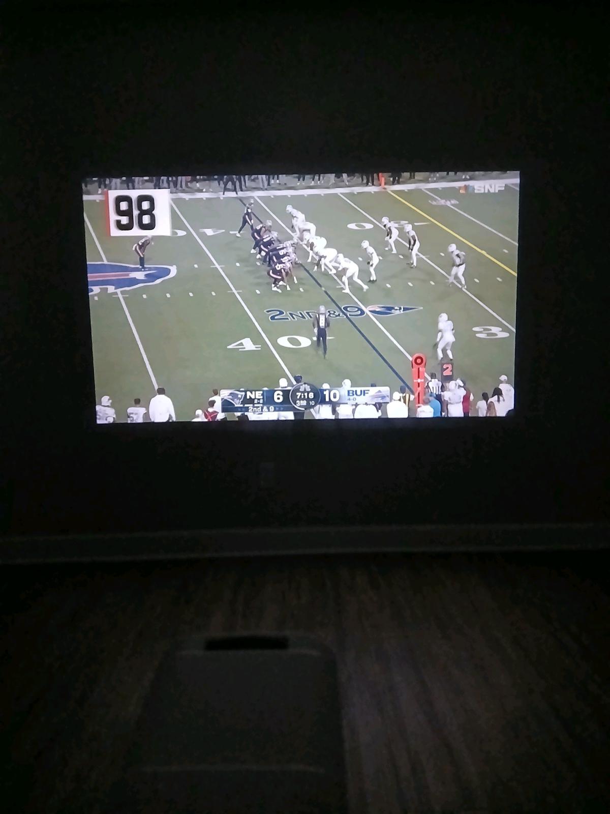 Projector with Stand and apps - Tallahassee, Florida - FleaMarketBay