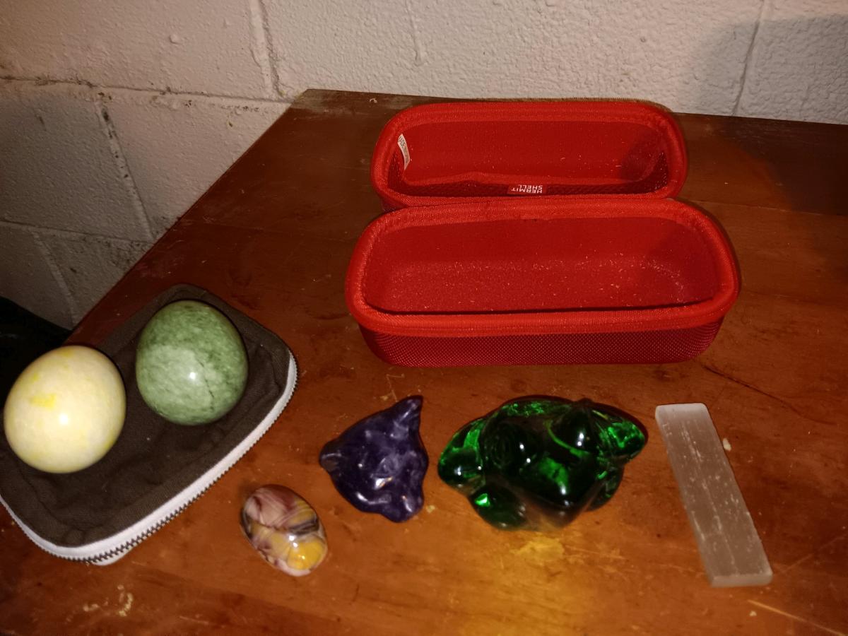 decorative items - Powder Springs, Georgia - FleaMarketBay