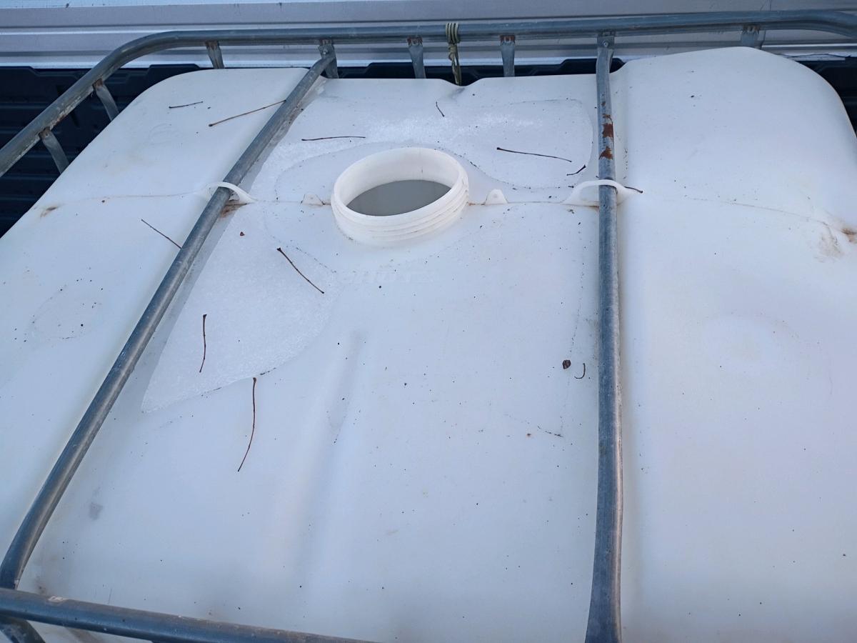 330 gallon fresh water tank with spigot - Abilene, Texas - FleaMarketBay