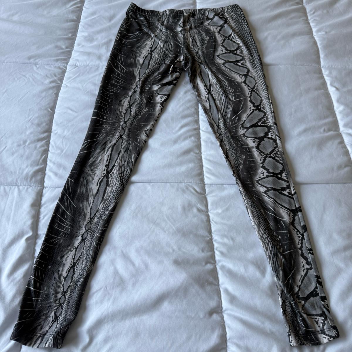 Y2K Snake Print Leggings  Zenana Outfitters  GreyBlack Snake - Los Angeles, California - FleaMarketBay