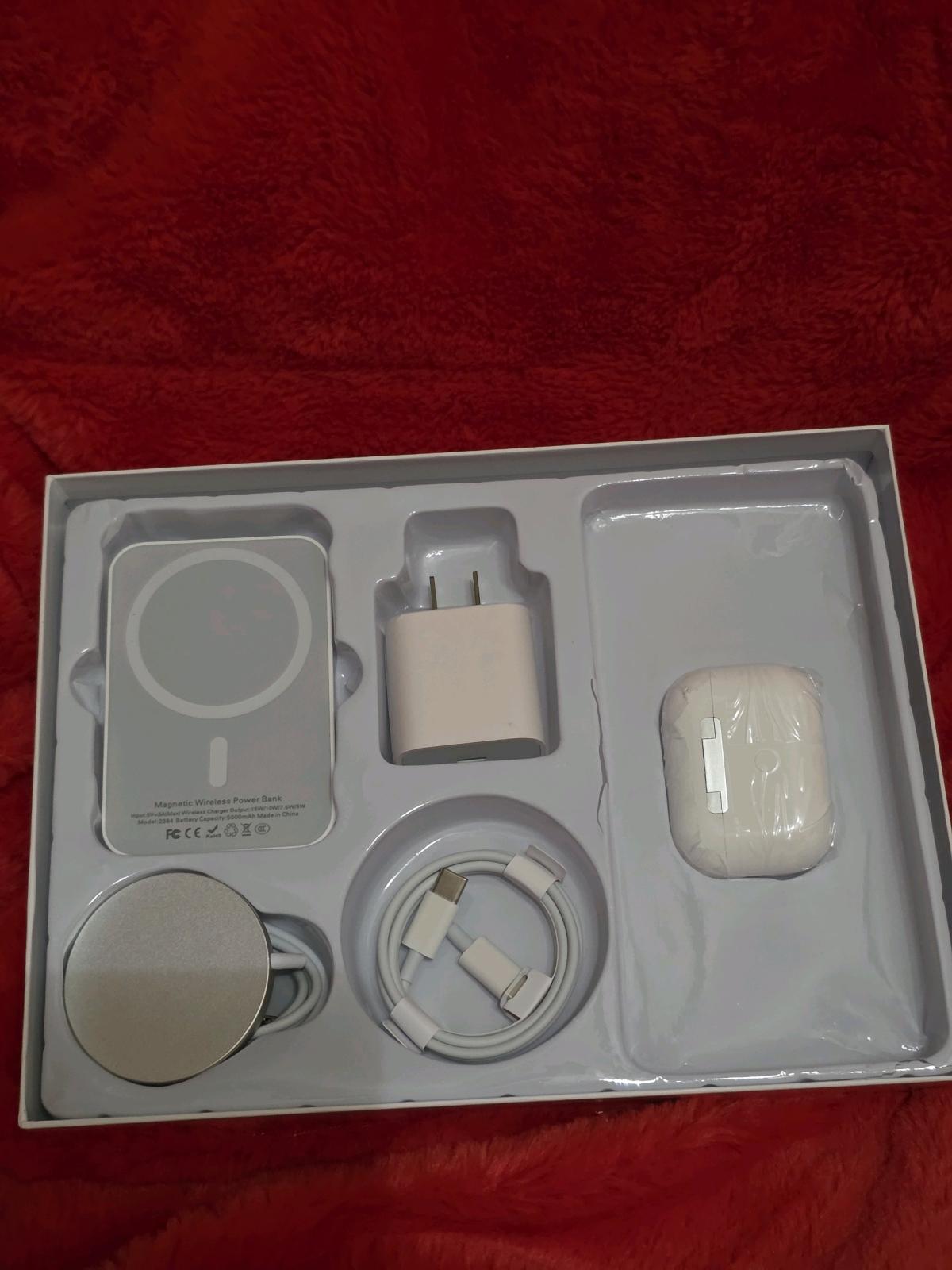 5 n 1 accessories box - Racine, Wisconsin - FleaMarketBay