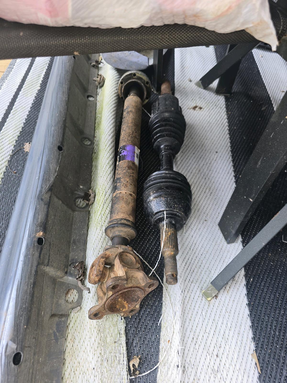 2001 Dodge Dakota parts - Belleville, West Virginia - FleaMarketBay