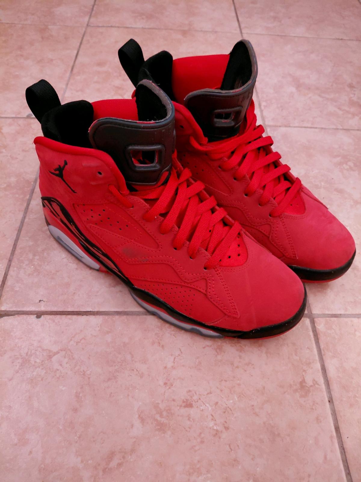 Nike Air Jordans MVP Raging Bulls Size 9 - Phoenix, Arizona - FleaMarketBay