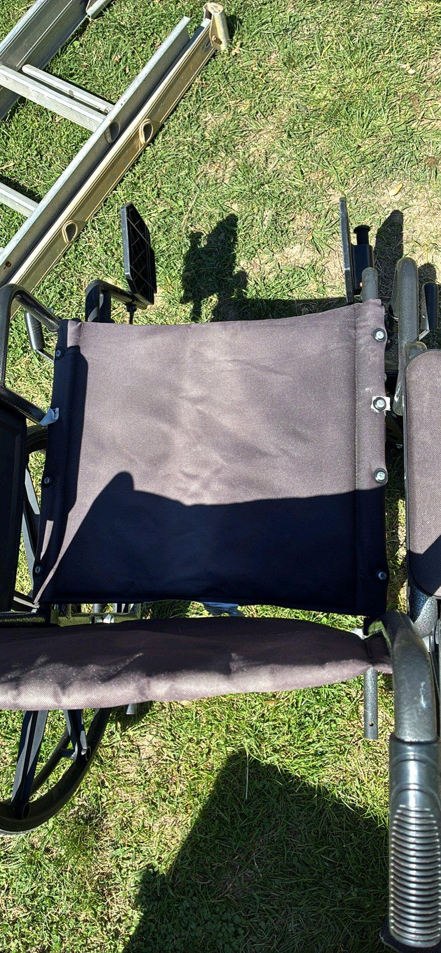 Fold Up Wheelchair - Chattanooga, Tennessee - FleaMarketBay