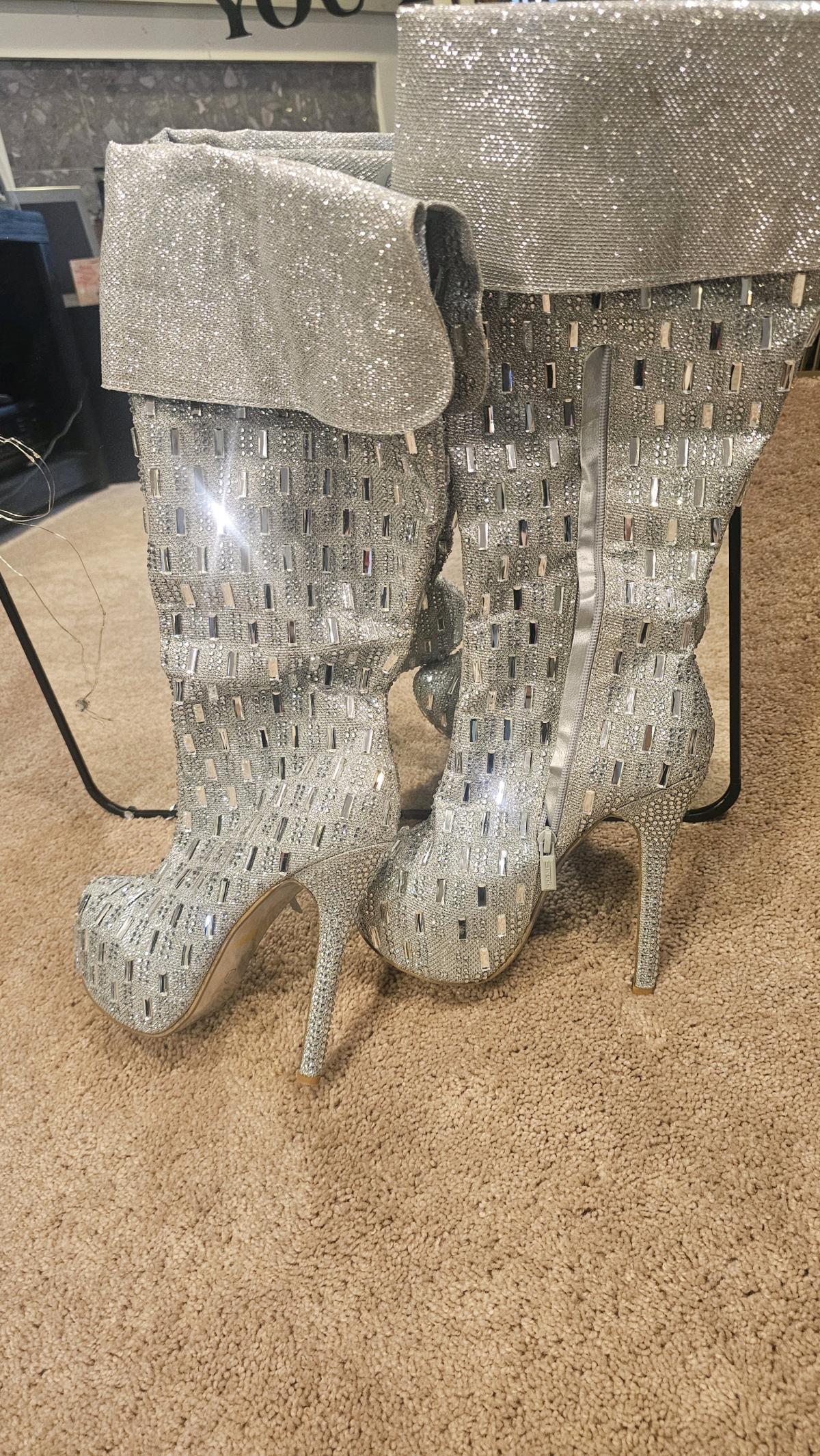 high heeled studded silver boots - South Holland, Illinois - FleaMarketBay