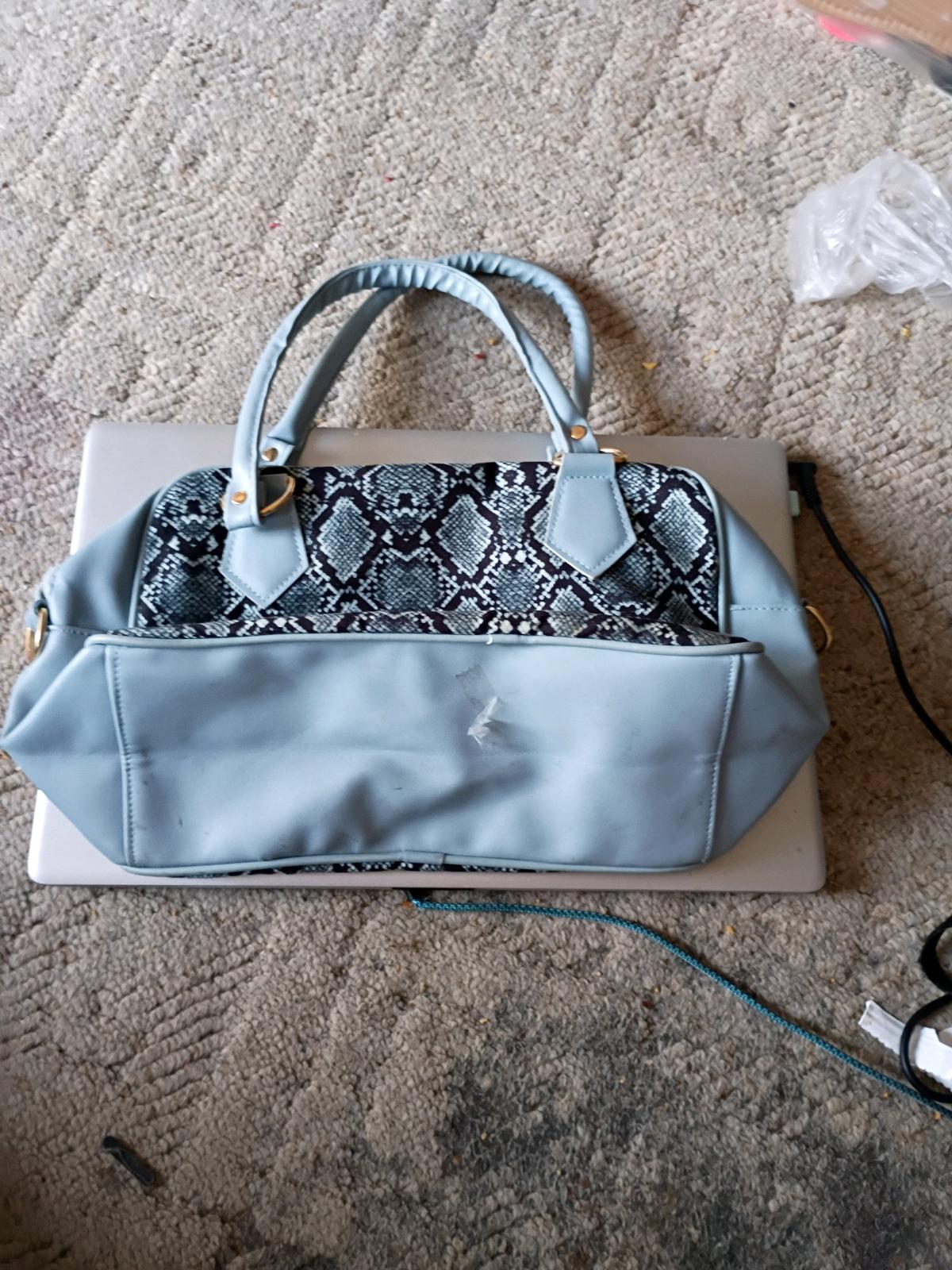 Womens purses - Winnebago, Illinois - FleaMarketBay