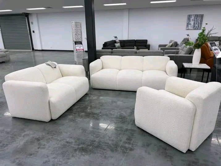 Modern White Sofa Set  Sculptural Design  Premium Comfort - Miami, Florida