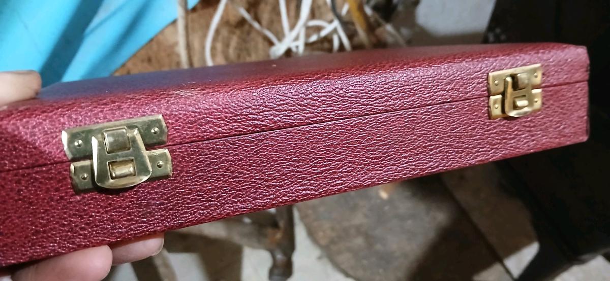 Neiman Marcus steak knives in case early 1900s - Moses Lake, Washington - FleaMarketBay