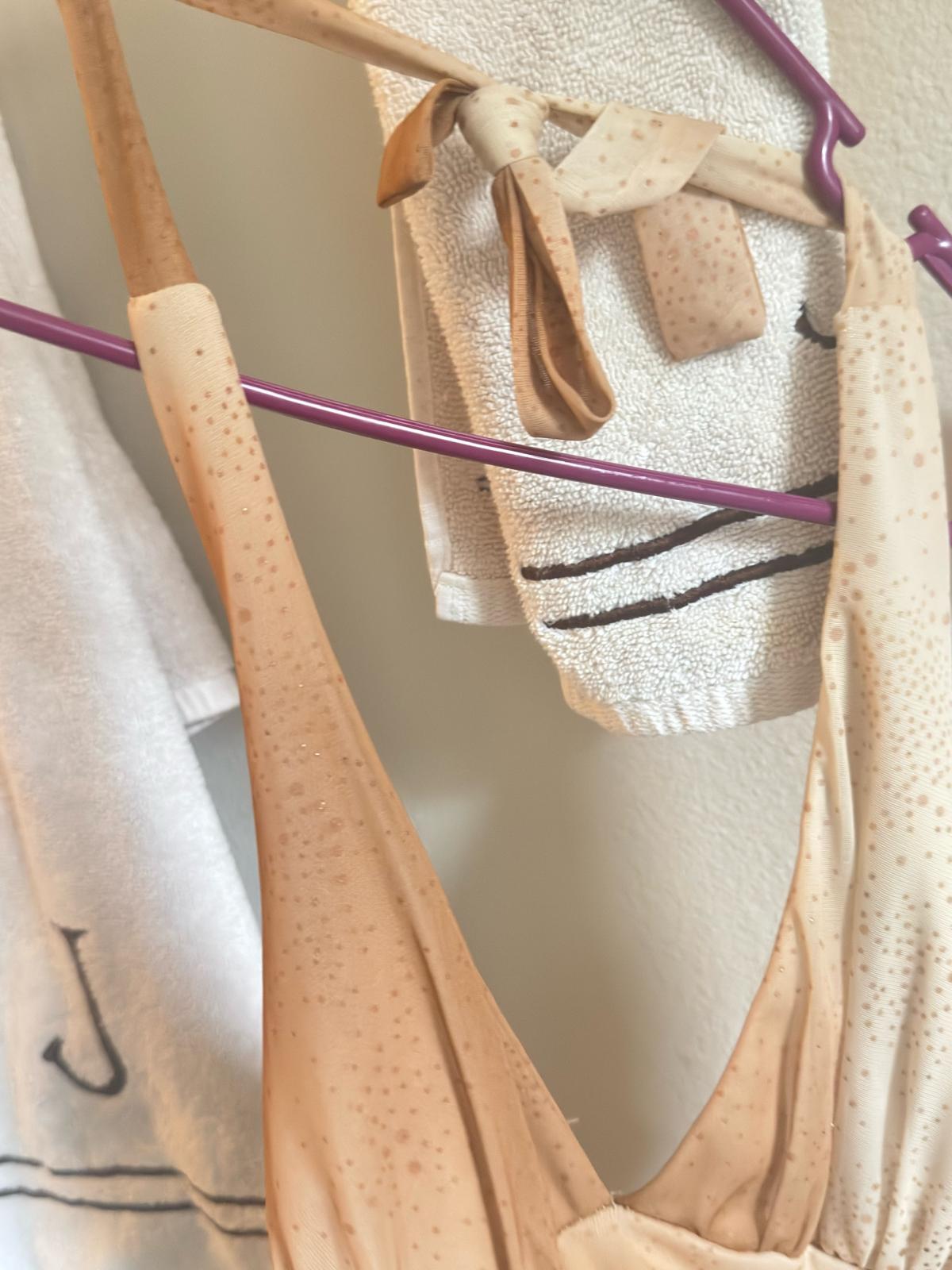 tan halter top dress size 8 - Winter Garden, Florida - FleaMarketBay