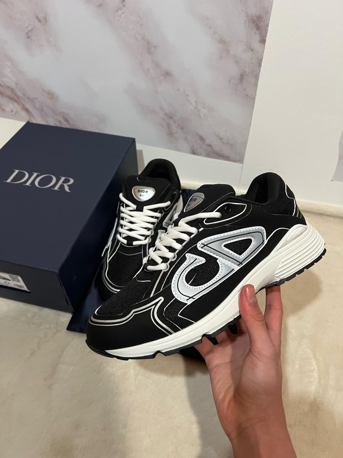 Dior b30 BRAND NEW size 10 - Woodbridge, Virginia - FleaMarketBay