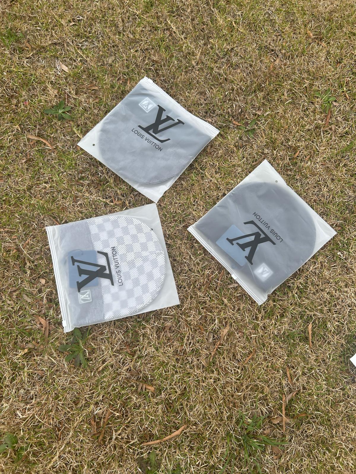 Authentic Louis Vuitton LV Knit Beanie  blac Monogram  Desig - High Point, North Carolina