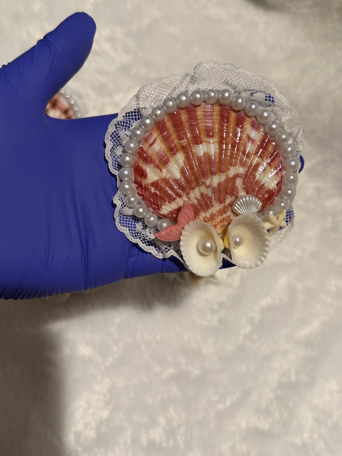 seashell pocket mirror - Austin, Texas - FleaMarketBay