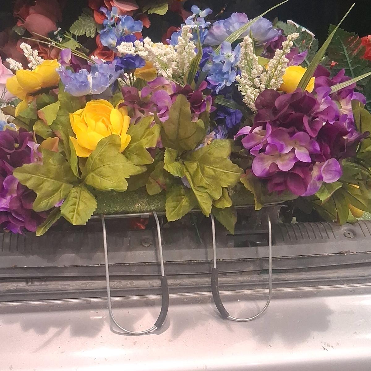 small headstone arragments - Florence, Alabama - FleaMarketBay