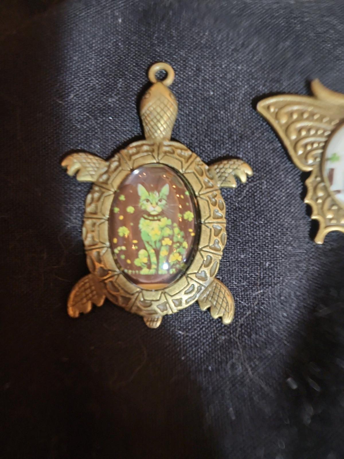 clover cat pendant or keychain - Romney, West Virginia - FleaMarketBay