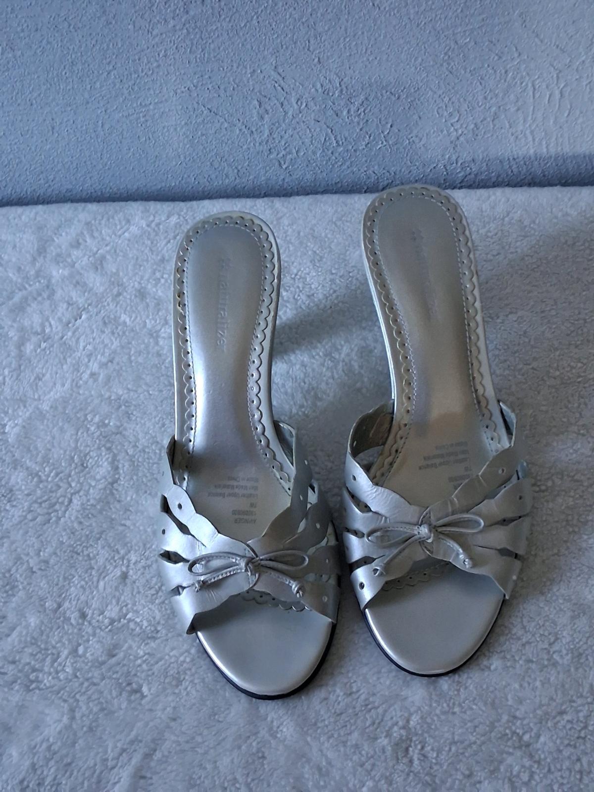 Naturalizer 7W heels - Pekin, Illinois