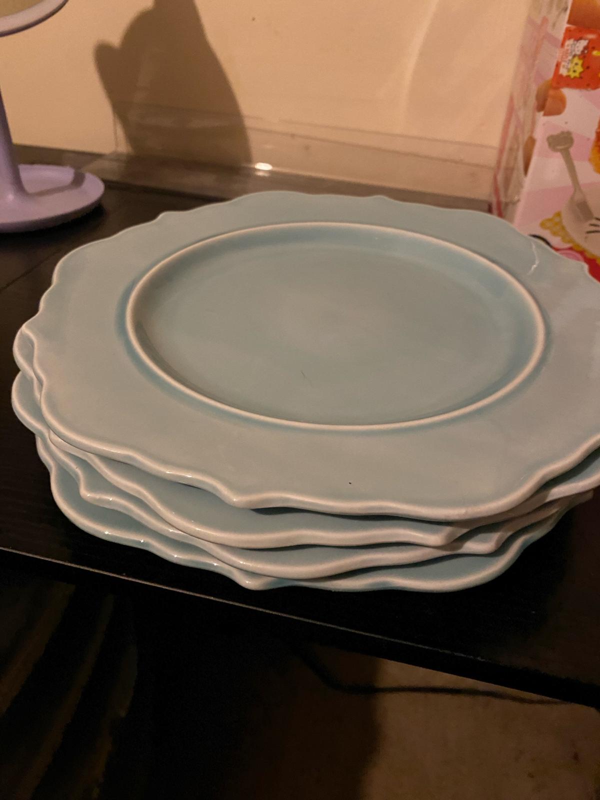 plates set - Cleveland, Ohio - FleaMarketBay