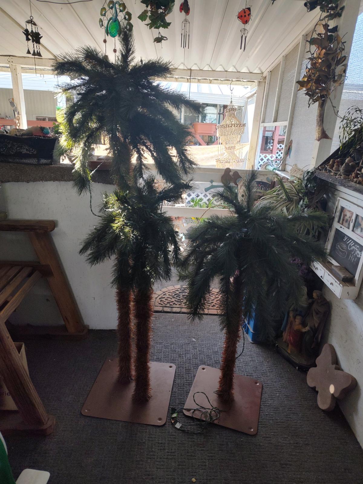 palm tree light patios 2 set of - Fresno, California