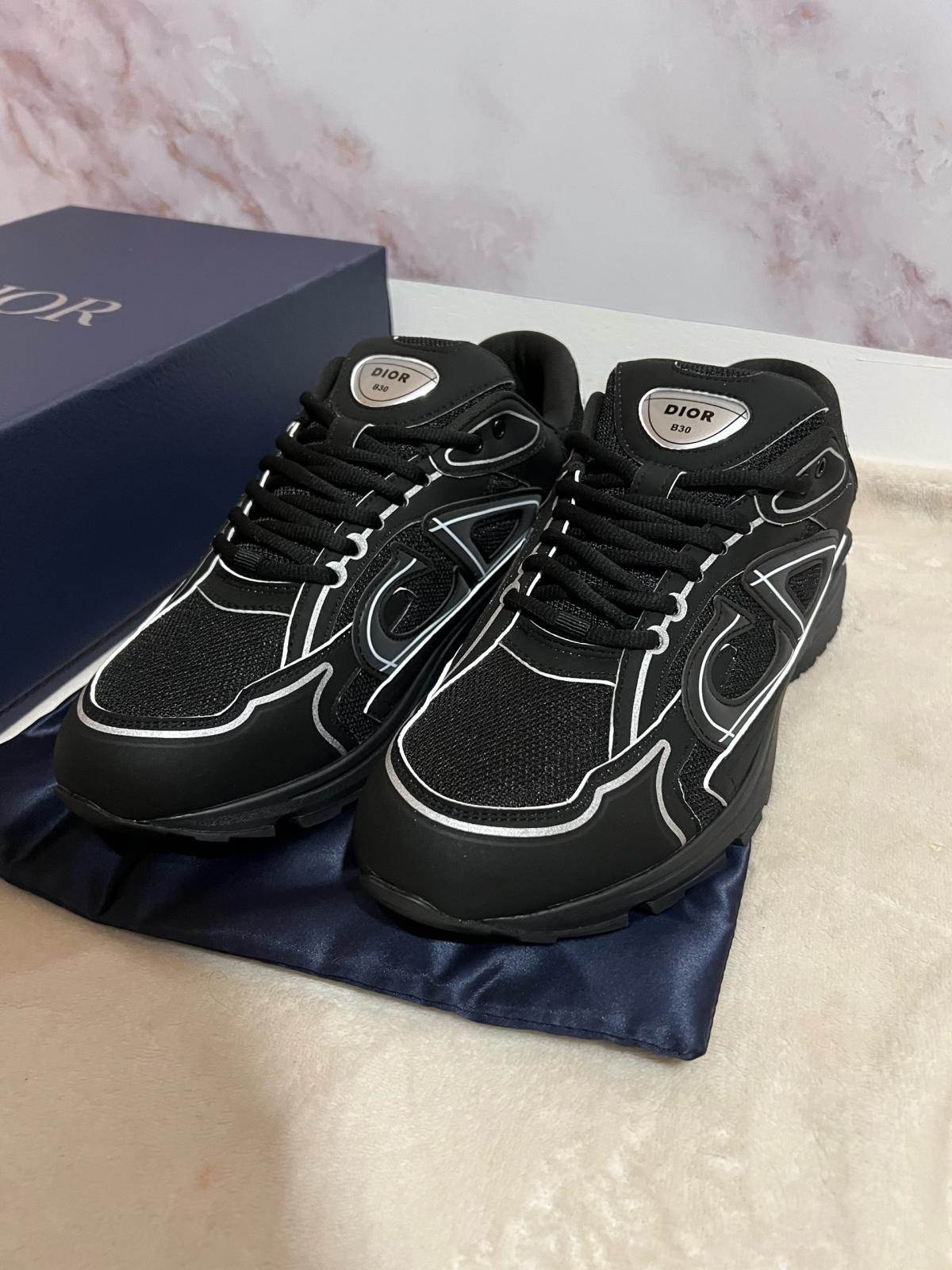 DIOR B30 black size 9 BRAND NEW - Woodbridge, Virginia - FleaMarketBay