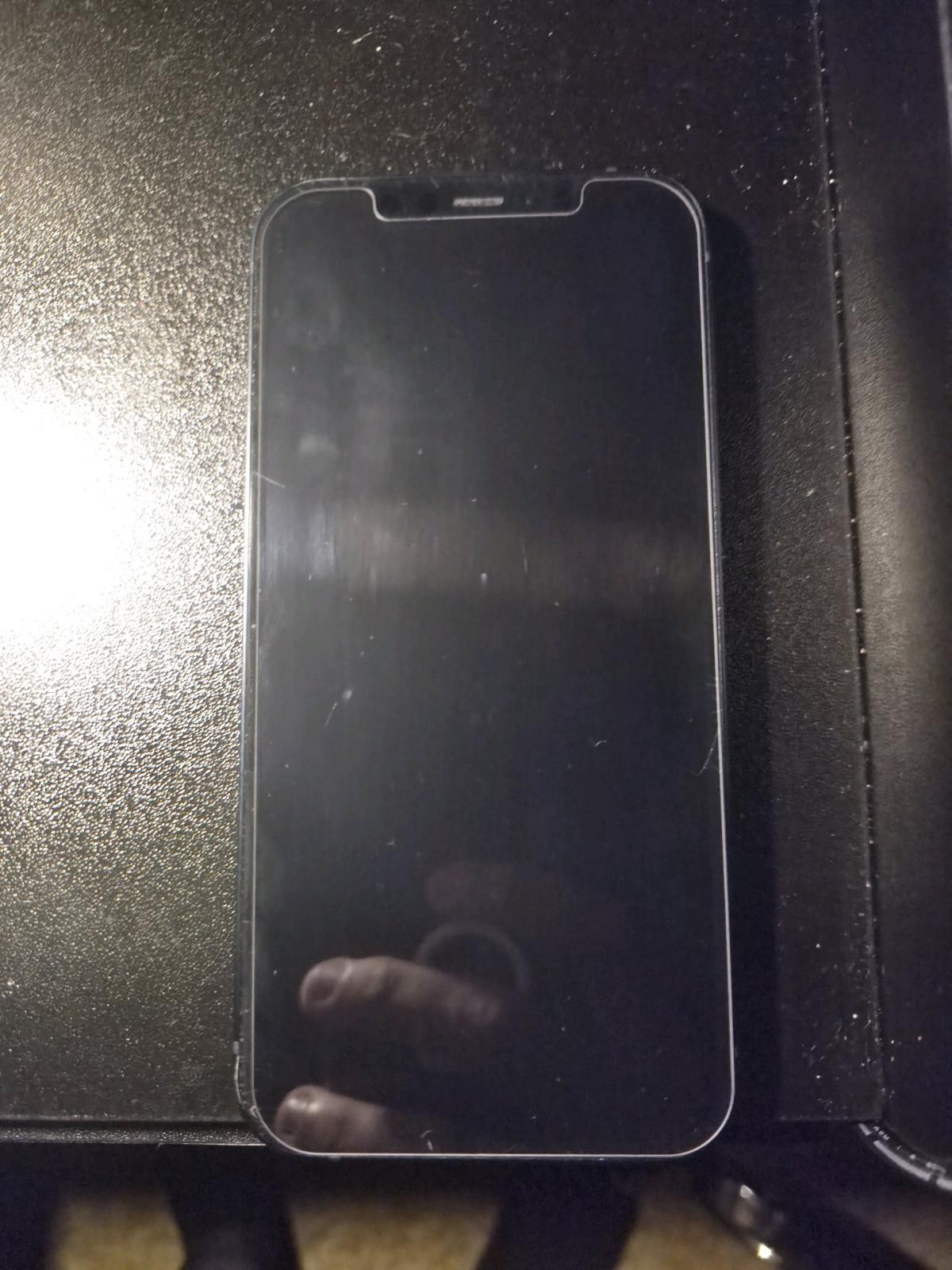 iphone 12 - Winthrop Harbor, Illinois - FleaMarketBay