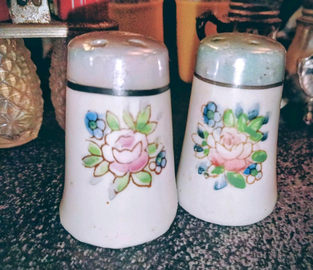 Vintage Salt and Pepper Shakers 10 Sets Shaker - Plano, Texas - FleaMarketBay