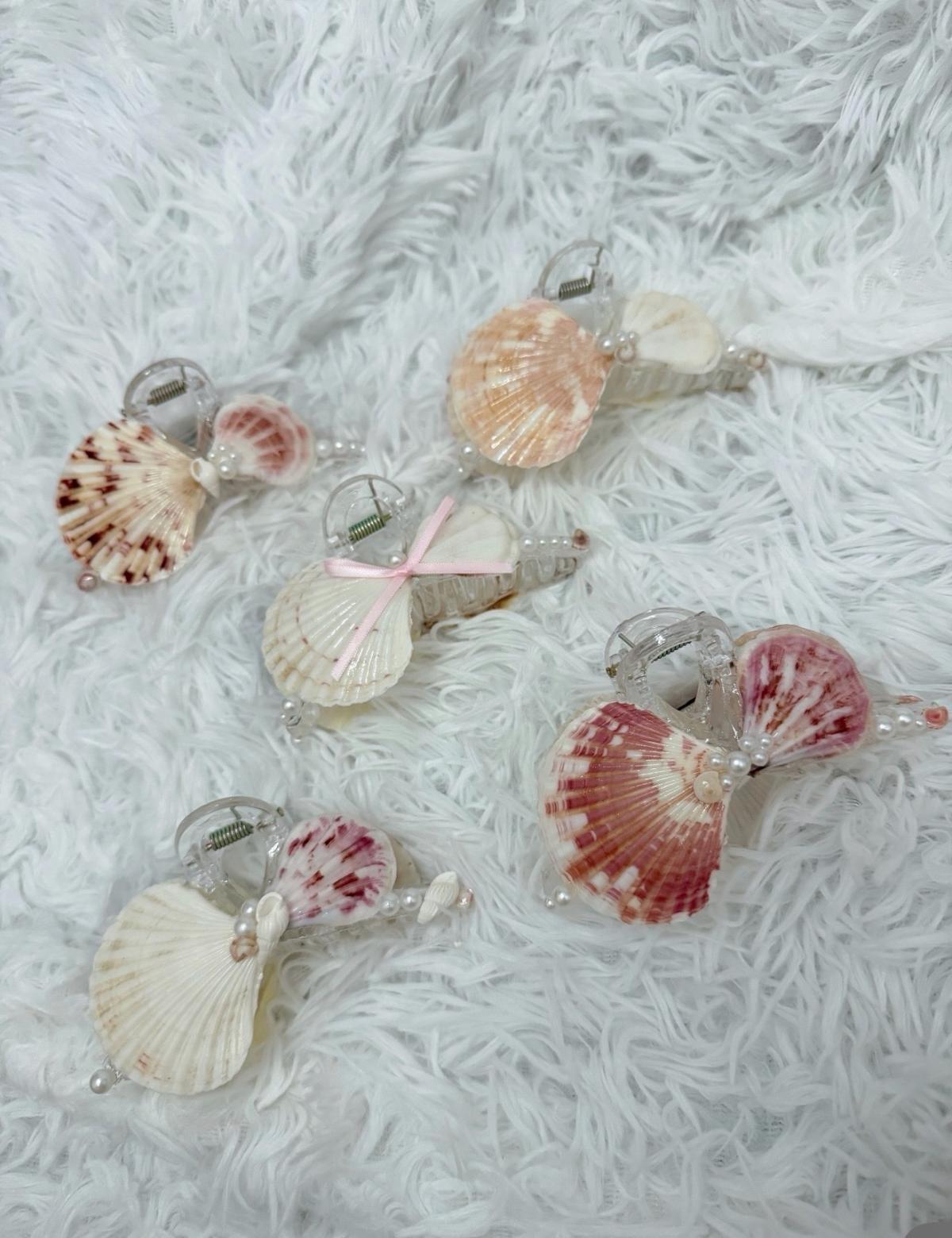 Hair clips - Austin, Texas - FleaMarketBay