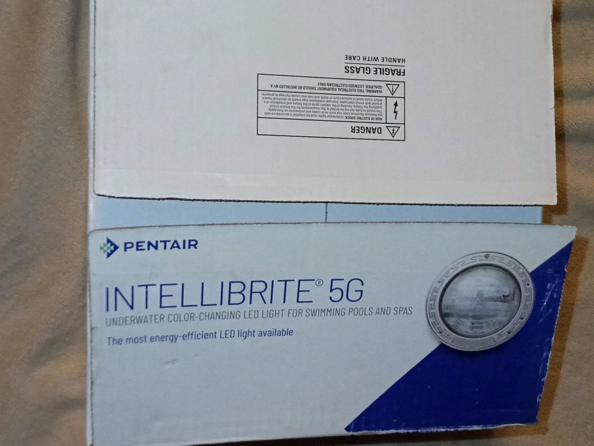 underwater color changing LED light for swimming pools - Glendale, Arizona - FleaMarketBay