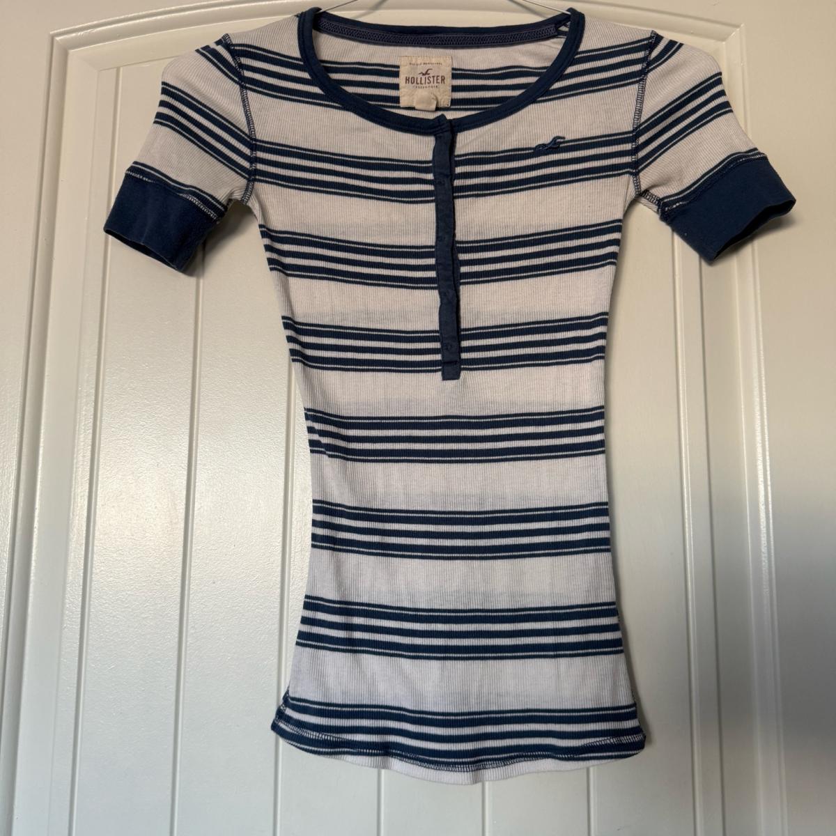 Y2K Hollister Ribbed Baby Tee  Blue  White Striped Henley