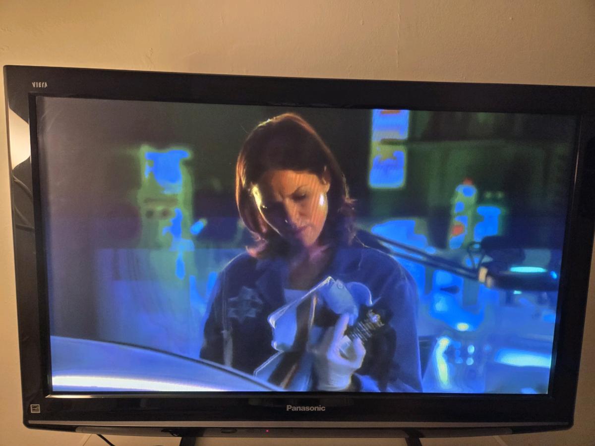 Panasonic Used 47 TV  not a smart TV - Hialeah, Florida - FleaMarketBay