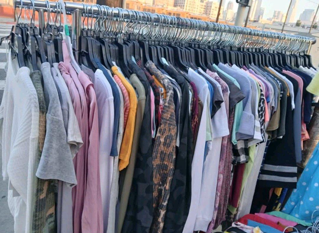 Tons of scarfs toys ect selling evrything shown - Los Angeles, California - FleaMarketBay