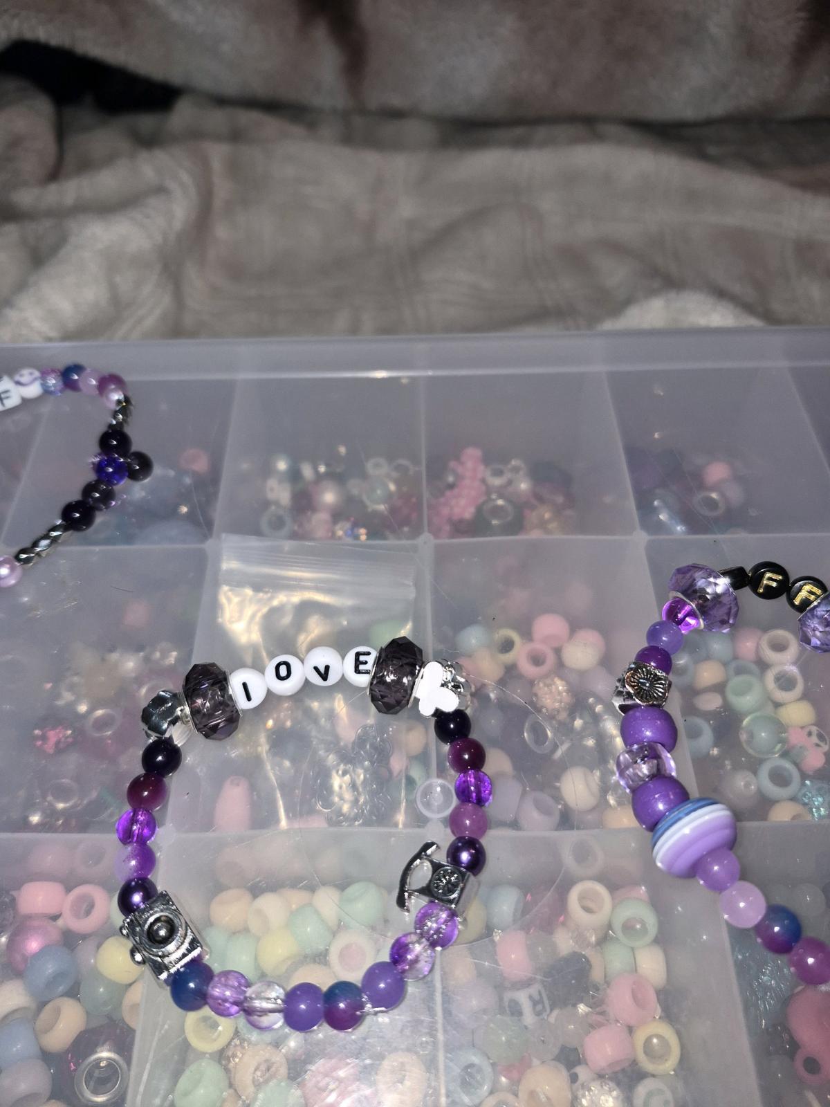 bracelets - Hampton, Virginia - FleaMarketBay