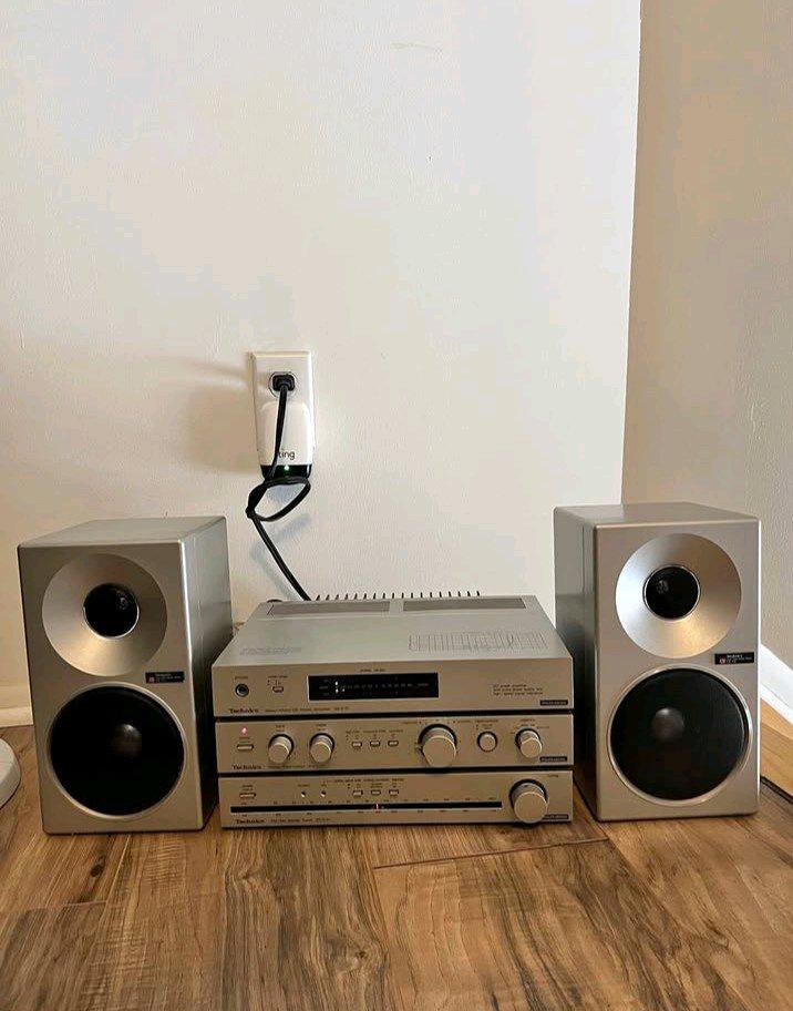 Vintage technics silver micro stereo - Adams, New York - FleaMarketBay