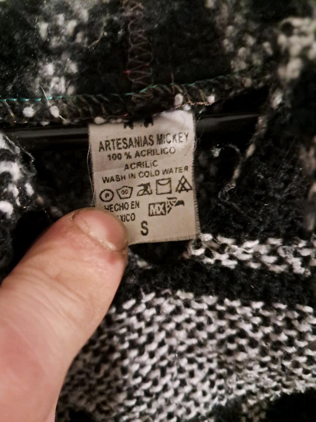 have a classic Mexican Baja Hoodie often colloquially called - Luray, Virginia - FleaMarketBay